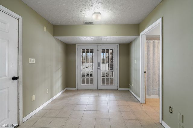 4885 Will Drive, New Franklin, OH 44319