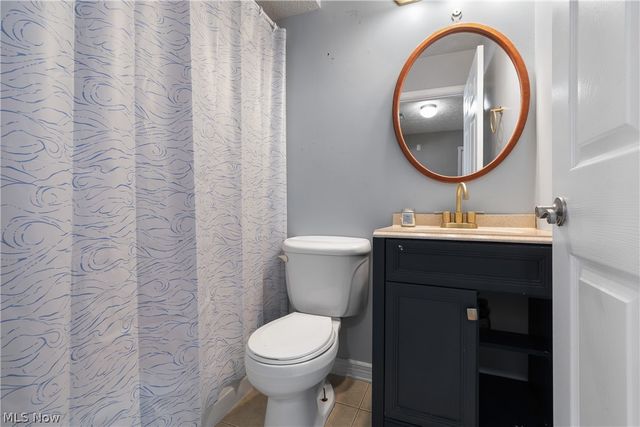 4885 Will Drive, New Franklin, OH 44319