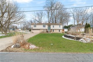 4885 Will Drive, New Franklin, OH 44319