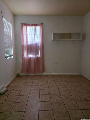 527 Griggs, San Antonio, TX 78228