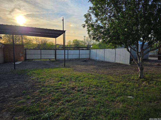 527 Griggs, San Antonio, TX 78228