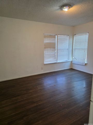 527 Griggs, San Antonio, TX 78228