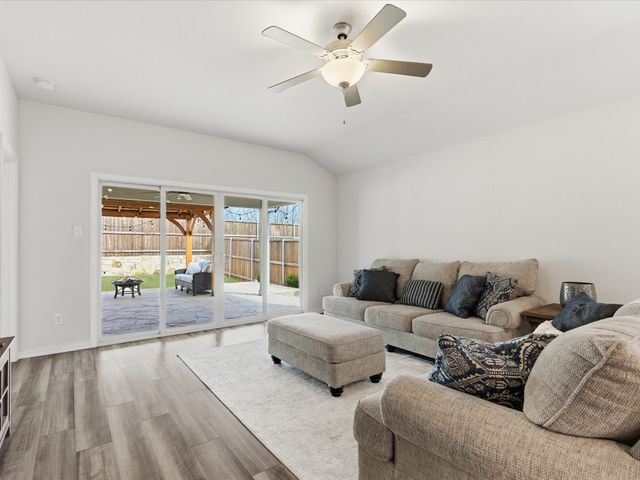 3616 Kingsgarden Road, Denton, TX 76207