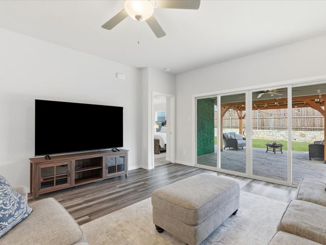 3616 Kingsgarden Road, Denton, TX 76207