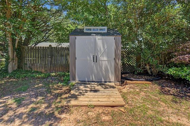 2265 Brandon Court NE, Marietta, GA 30066