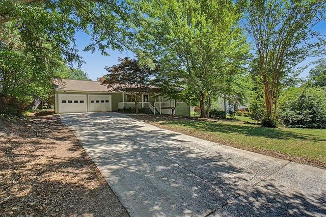 2265 Brandon Court NE, Marietta, GA 30066