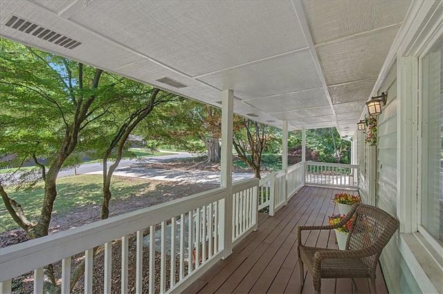 2265 Brandon Court NE, Marietta, GA 30066