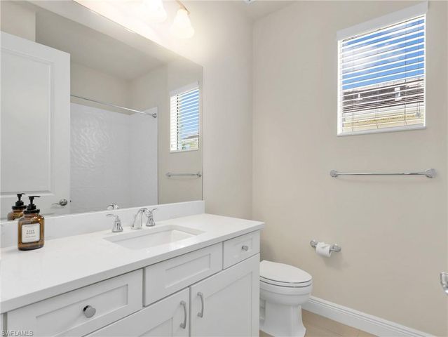 8893 Redonda DR, Naples, FL 34114