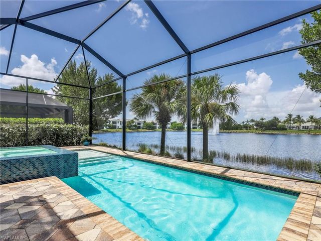 8893 Redonda DR, Naples, FL 34114