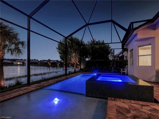 8893 Redonda DR, Naples, FL 34114