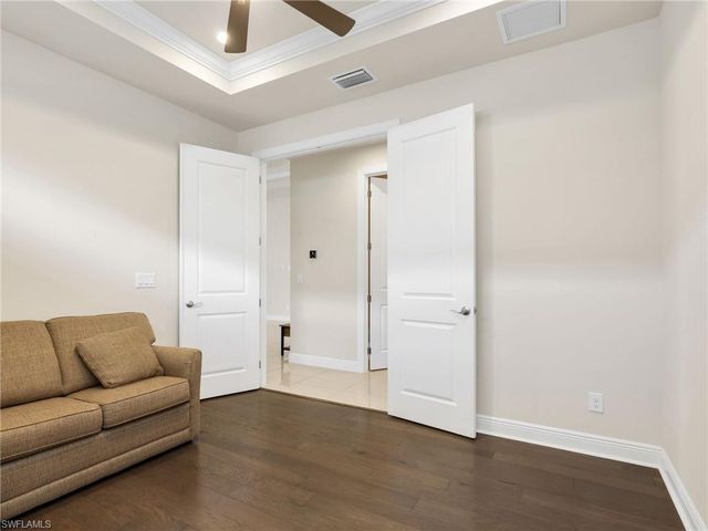 8893 Redonda DR, Naples, FL 34114