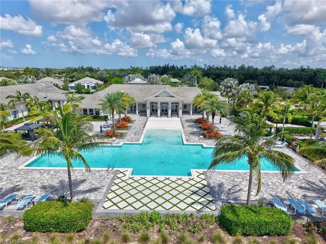 8893 Redonda DR, Naples, FL 34114