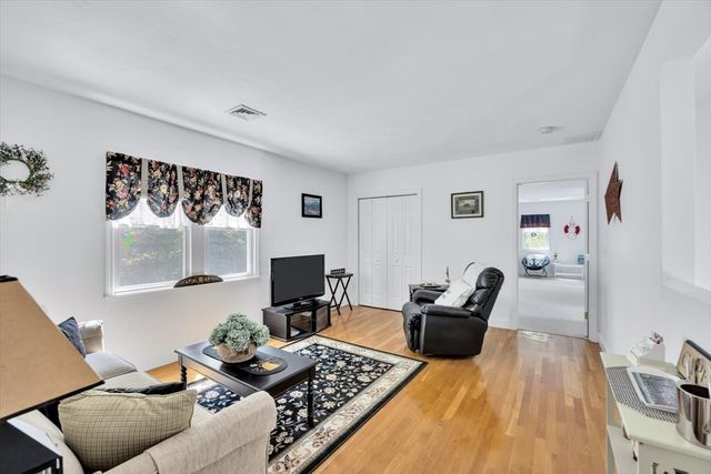 420 Old Bass River Rd, Dennis, MA 02660