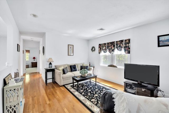 420 Old Bass River Rd, Dennis, MA 02660