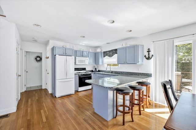 420 Old Bass River Rd, Dennis, MA 02660