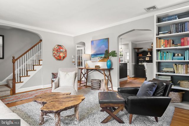 8 DUNKIRK RD, Baltimore, MD 21212