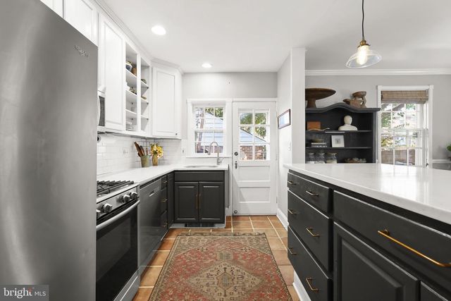 8 DUNKIRK RD, Baltimore, MD 21212