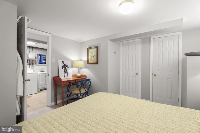 8 DUNKIRK RD, Baltimore, MD 21212