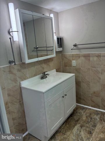 5402 LEBANON AVE, Philadelphia, PA 19131