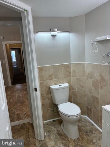 5402 LEBANON AVE, Philadelphia, PA 19131