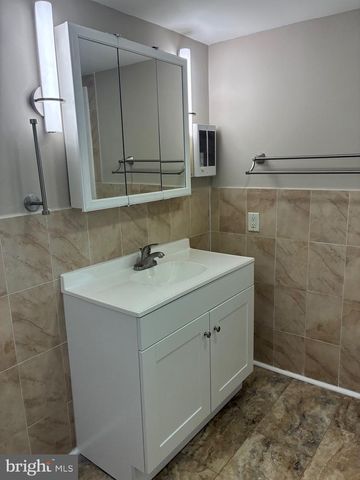 5402 LEBANON AVE, Philadelphia, PA 19131