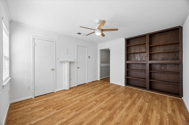 1451 Fountain View Drive 6, Houston, TX 77057