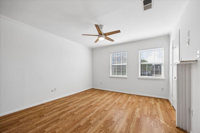 1451 Fountain View Drive 6, Houston, TX 77057