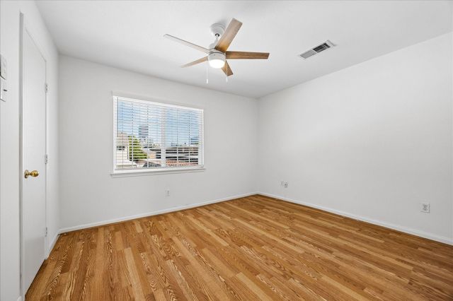 1451 Fountain View Drive 6, Houston, TX 77057