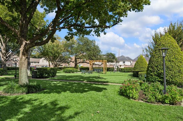 1451 Fountain View Drive 6, Houston, TX 77057