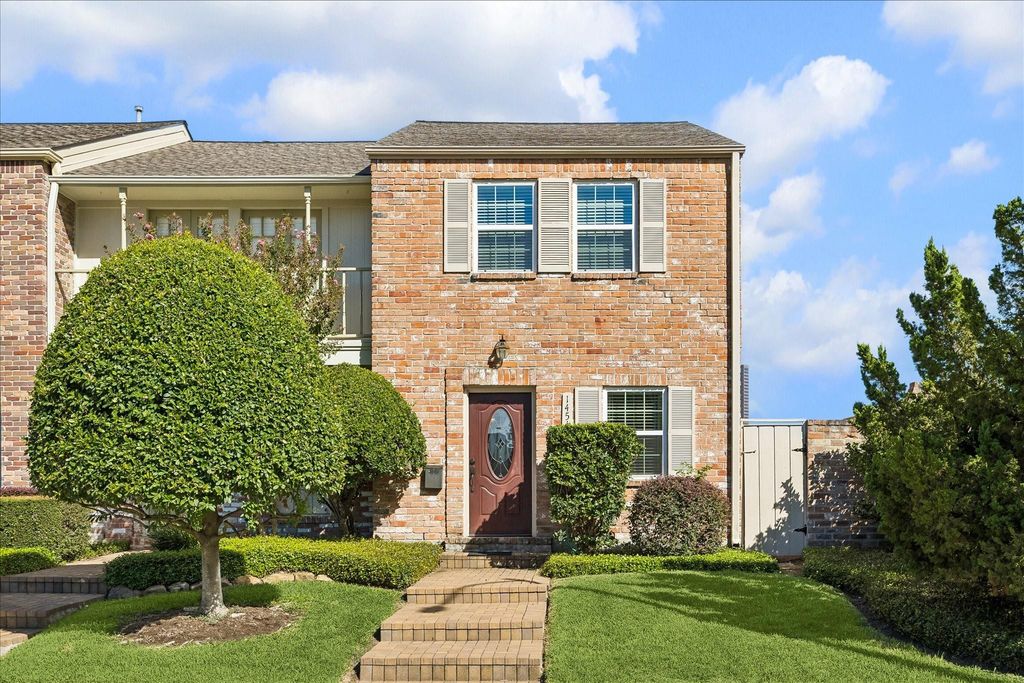 1451 Fountain View Drive 6, Houston, TX 77057