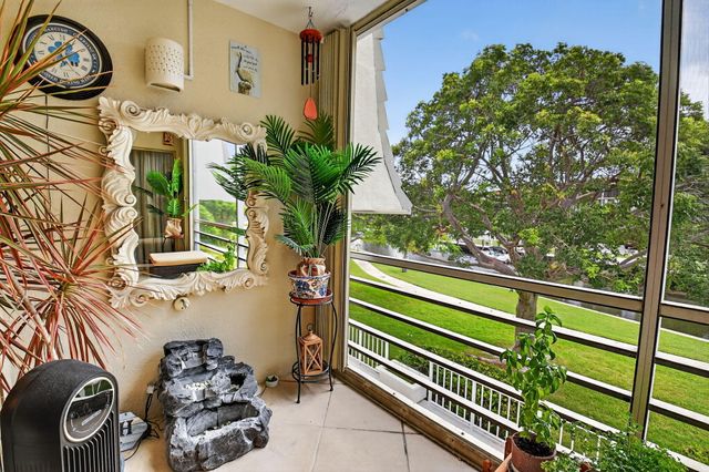 769 Jeffery Street 2-203, Boca Raton, FL 33487