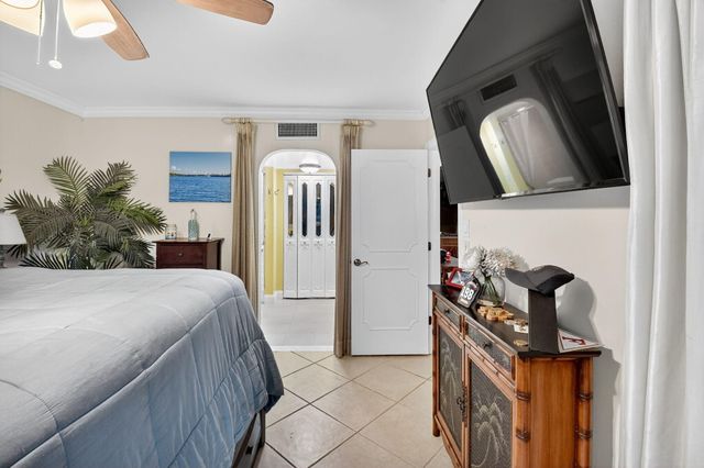 769 Jeffery Street 2-203, Boca Raton, FL 33487