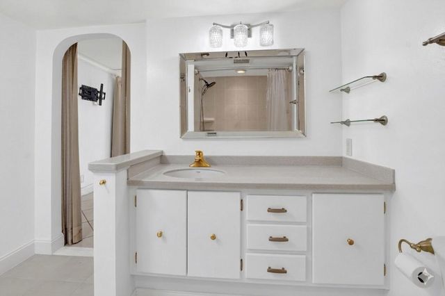 769 Jeffery Street 2-203, Boca Raton, FL 33487