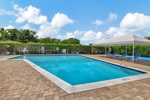 769 Jeffery Street 2-203, Boca Raton, FL 33487