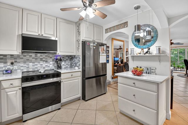 769 Jeffery Street 2-203, Boca Raton, FL 33487