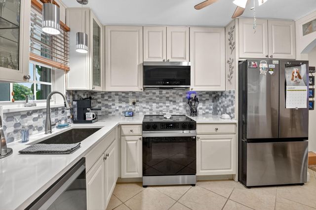 769 Jeffery Street 2-203, Boca Raton, FL 33487