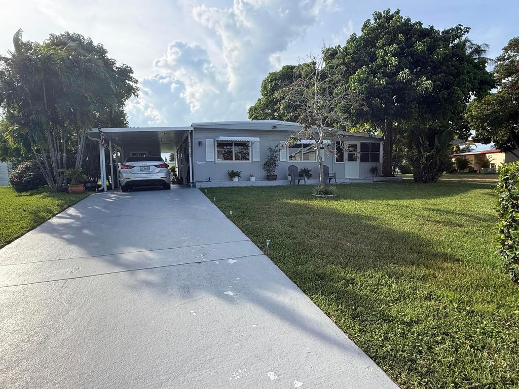 4393 Kings Row, Boynton Beach, FL 33436