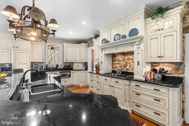 2639 WESTOVER LN, Chester Springs, PA 19425