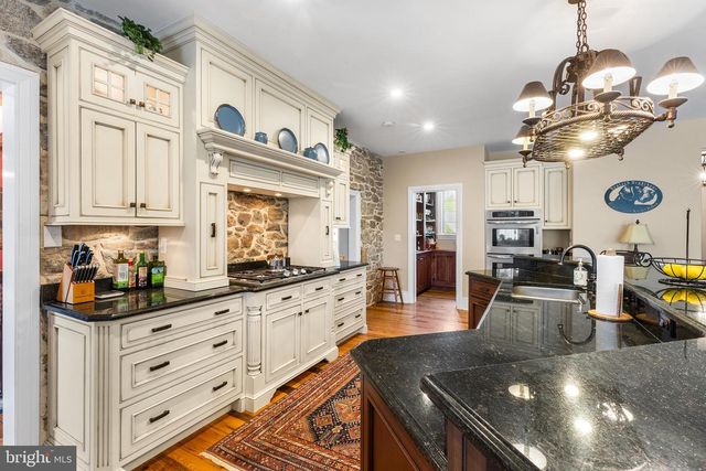 2639 WESTOVER LN, Chester Springs, PA 19425