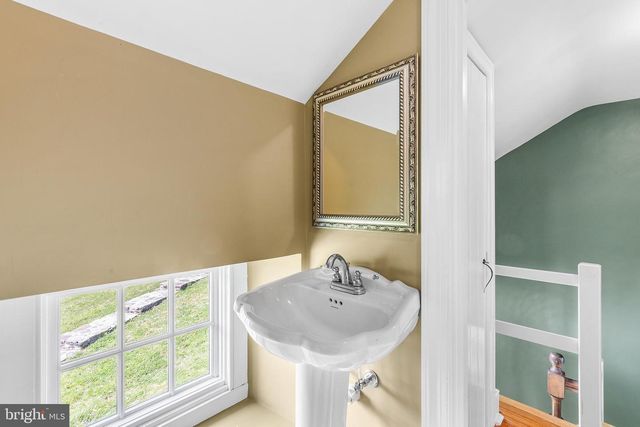 2639 WESTOVER LN, Chester Springs, PA 19425