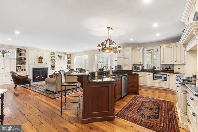 2639 WESTOVER LN, Chester Springs, PA 19425