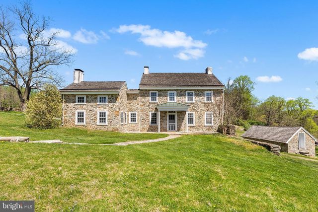 2639 WESTOVER LN, Chester Springs, PA 19425