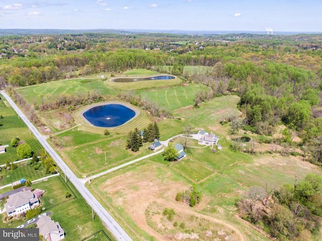 2639 WESTOVER LN, Chester Springs, PA 19425