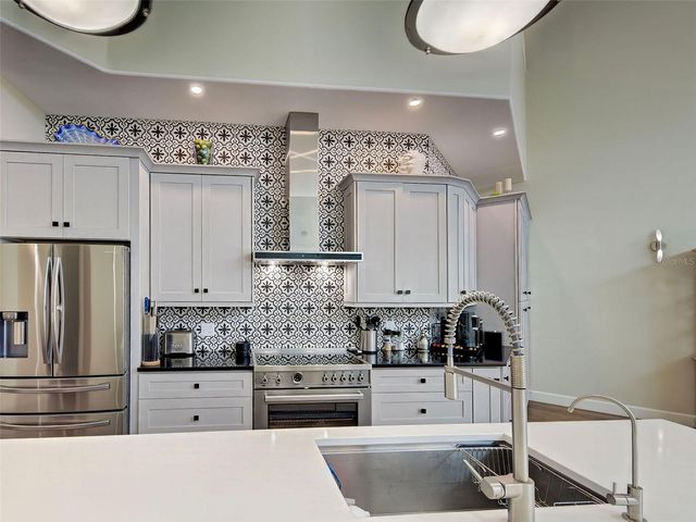 5026 HANGING MOSS LANE, Sarasota, FL 34238