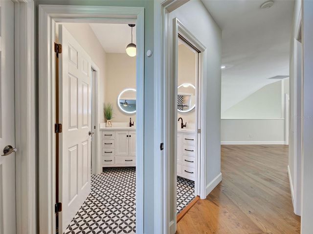 5026 HANGING MOSS LANE, Sarasota, FL 34238