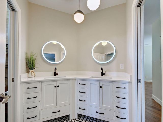 5026 HANGING MOSS LANE, Sarasota, FL 34238