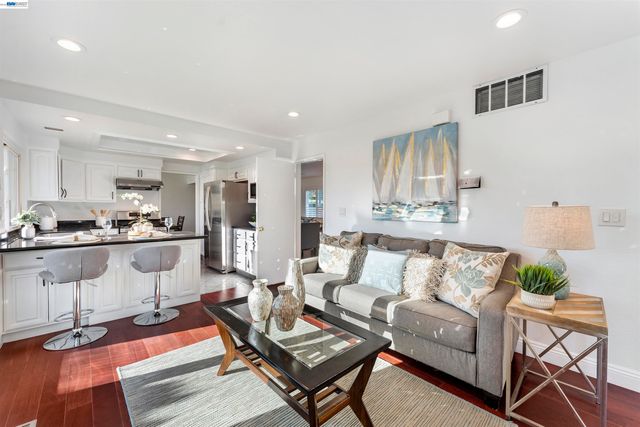 5333 Creek Est, San Jose, CA 95135