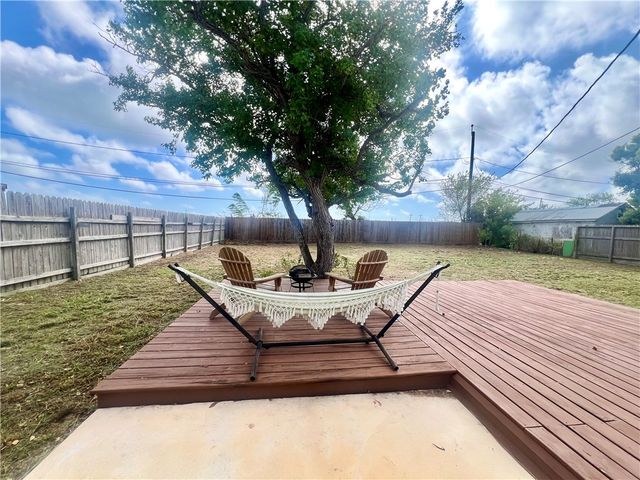 3025 Bimini Dr, Corpus Christi, TX 78418