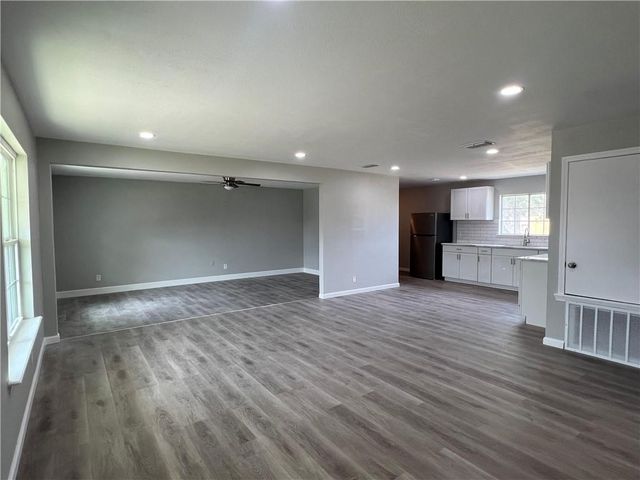 3025 Bimini Dr, Corpus Christi, TX 78418