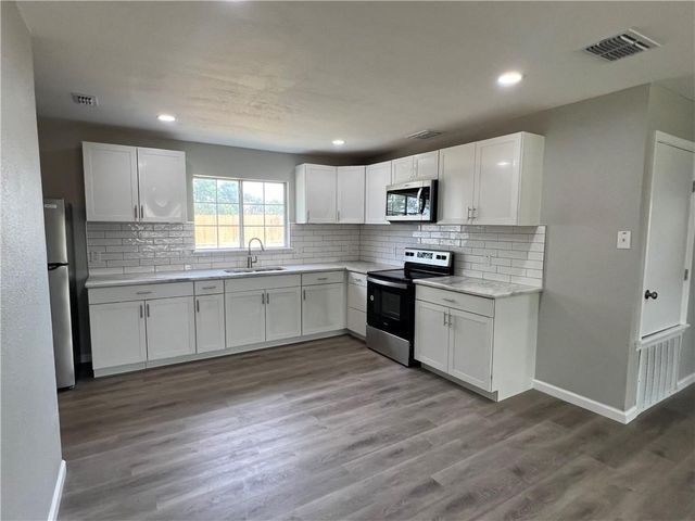 3025 Bimini Dr, Corpus Christi, TX 78418